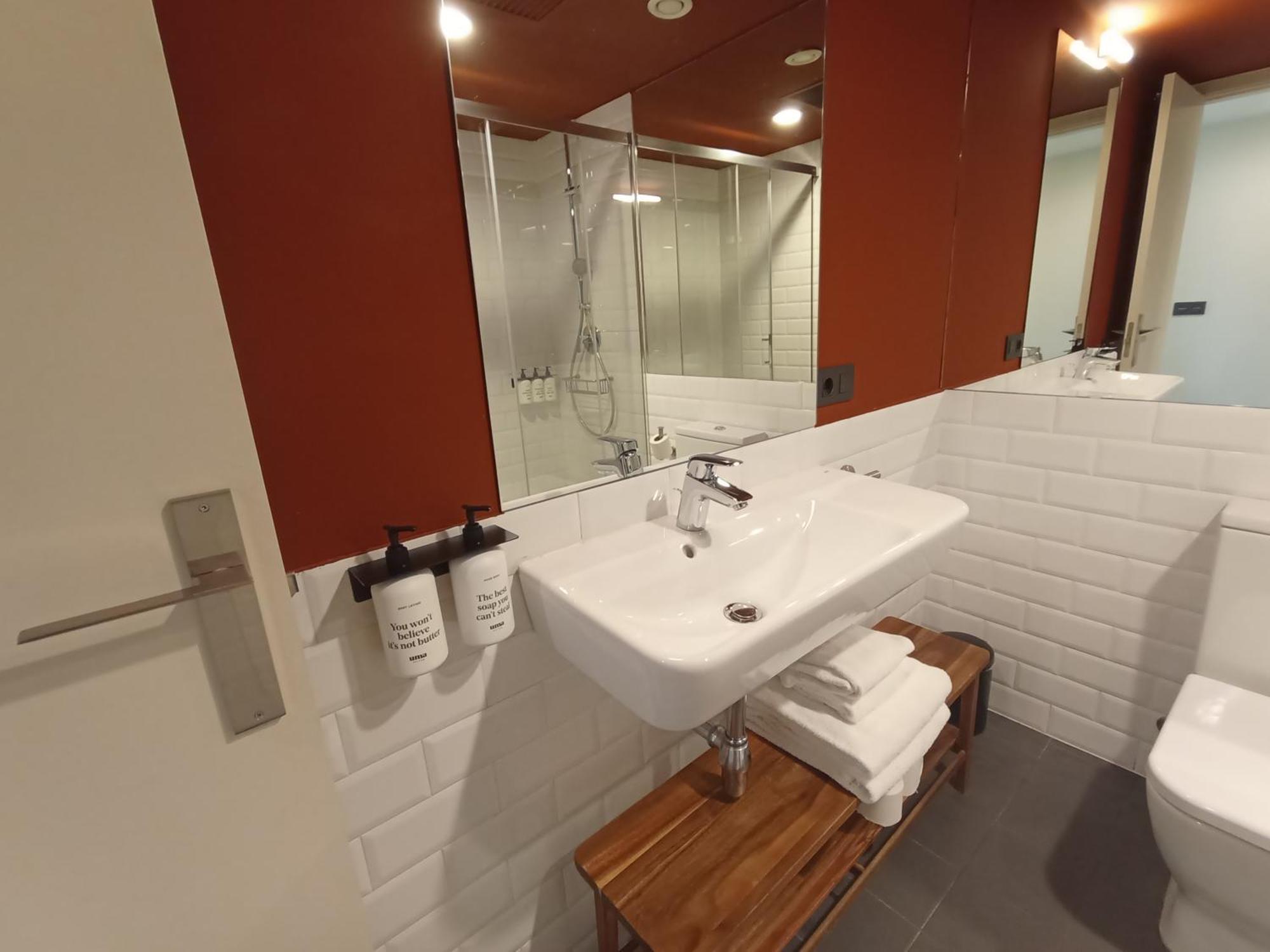 Uma Suites Parada Del Marques Sevilla Eksteriør billede