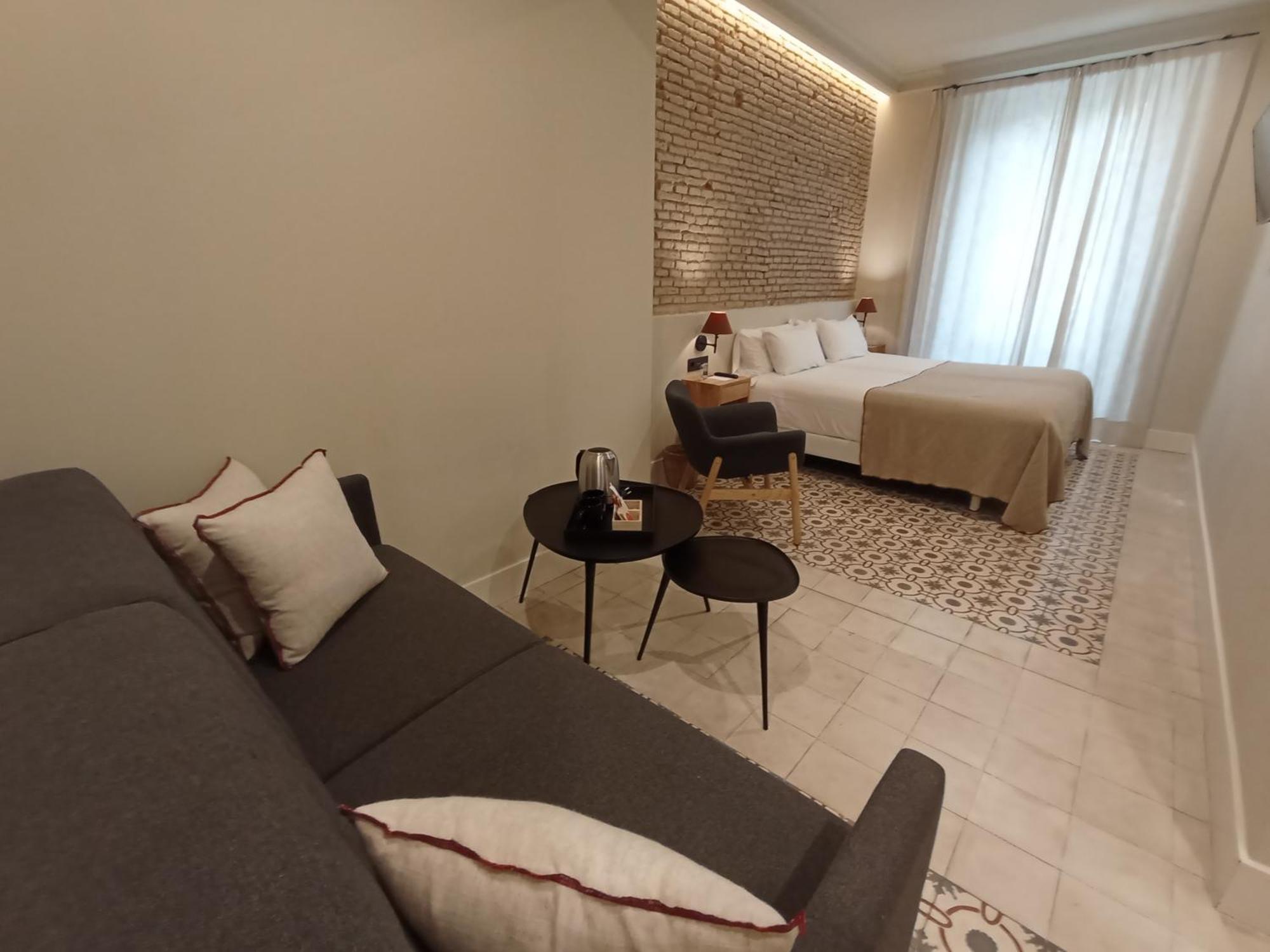 Uma Suites Parada Del Marques Sevilla Eksteriør billede