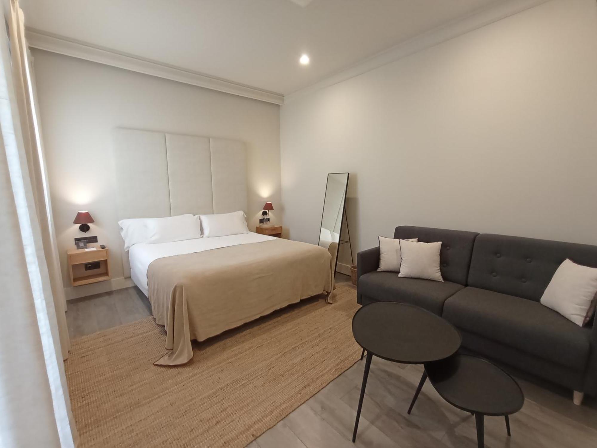 Uma Suites Parada Del Marques Sevilla Eksteriør billede