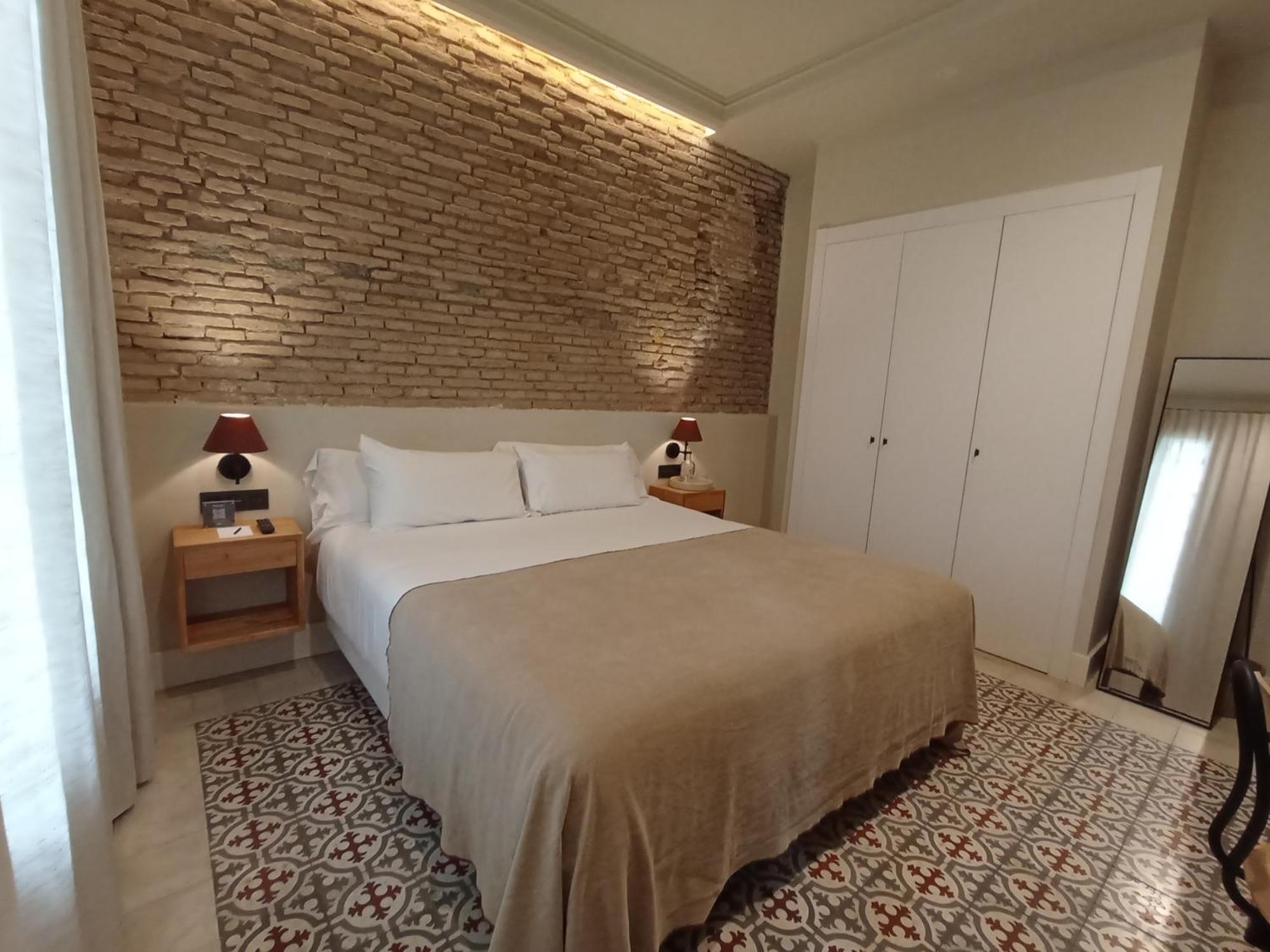 Uma Suites Parada Del Marques Sevilla Eksteriør billede