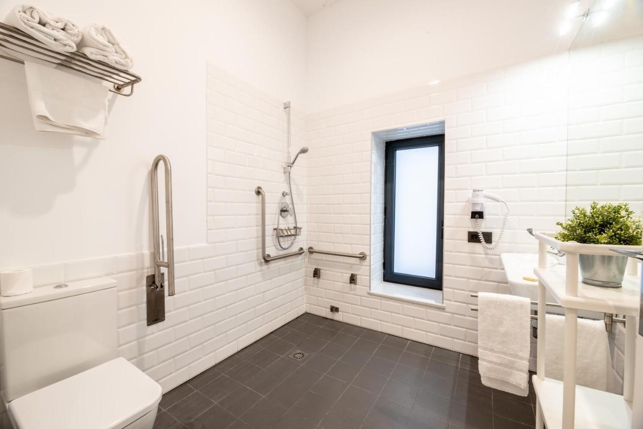 Uma Suites Parada Del Marques Sevilla Eksteriør billede