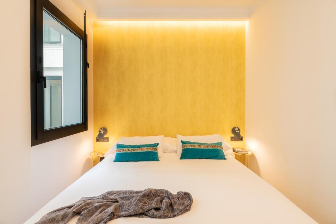Uma Suites Parada Del Marques Sevilla Eksteriør billede