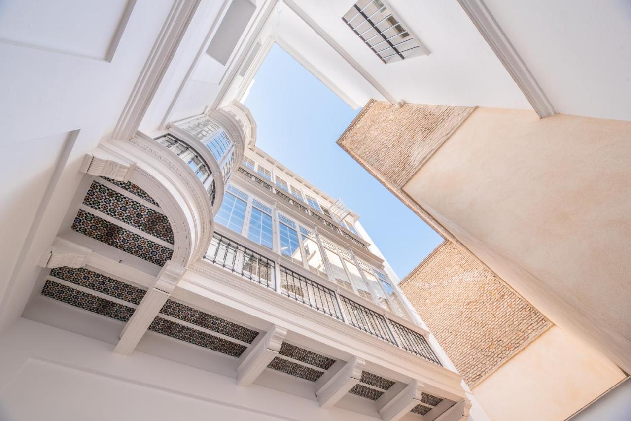 Uma Suites Parada Del Marques Sevilla Eksteriør billede
